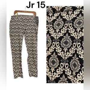 G21 Pants Black and White Pattern Jr Size 15 Side Zipper 98% Cotton
